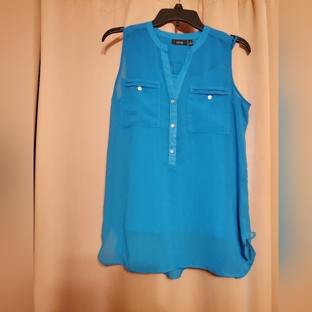 Apt 9 Teal Blue Sleeveless V-Neck Button Up Shirt. Size S